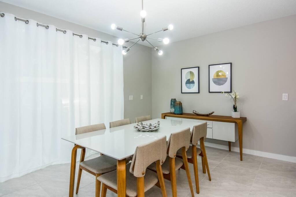 Beautiful Four Bedrooms Townhouse With Splash Pool At Le Reve Resort Kissimmee Exterior foto
